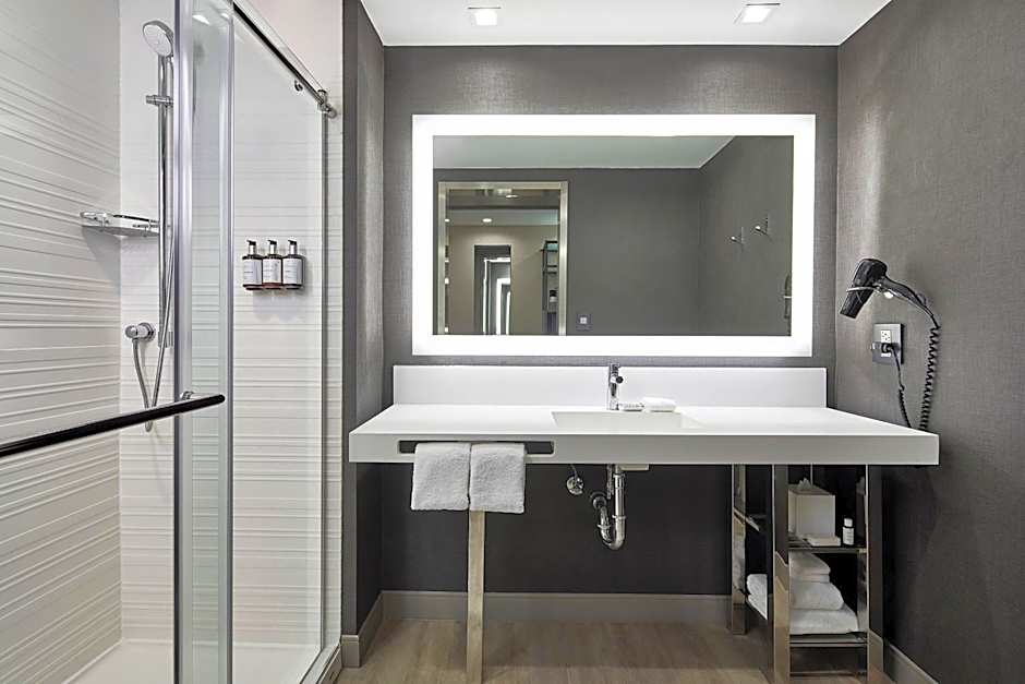 AC Hotel by Marriott Miami Wynwood