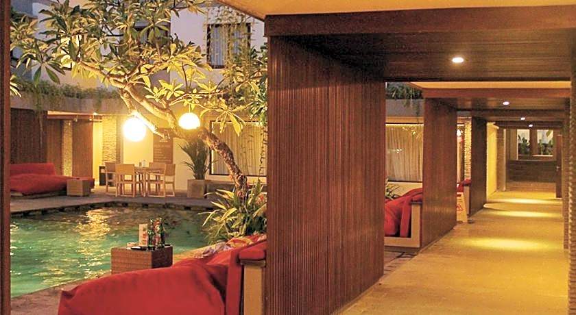 Hotel Dafam Savvoya Seminyak