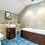 Tilford Woods Lodge Retreat