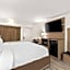 Clarion Pointe Kennesaw Town Center