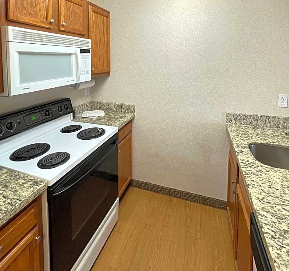 Smart Suites, Ascend Hotel Collection