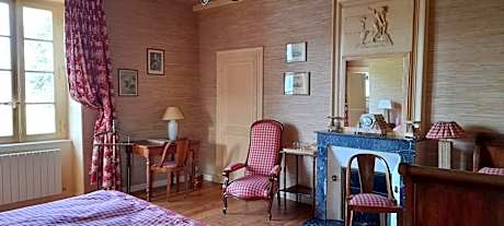 Triple Room with Private Bathroom