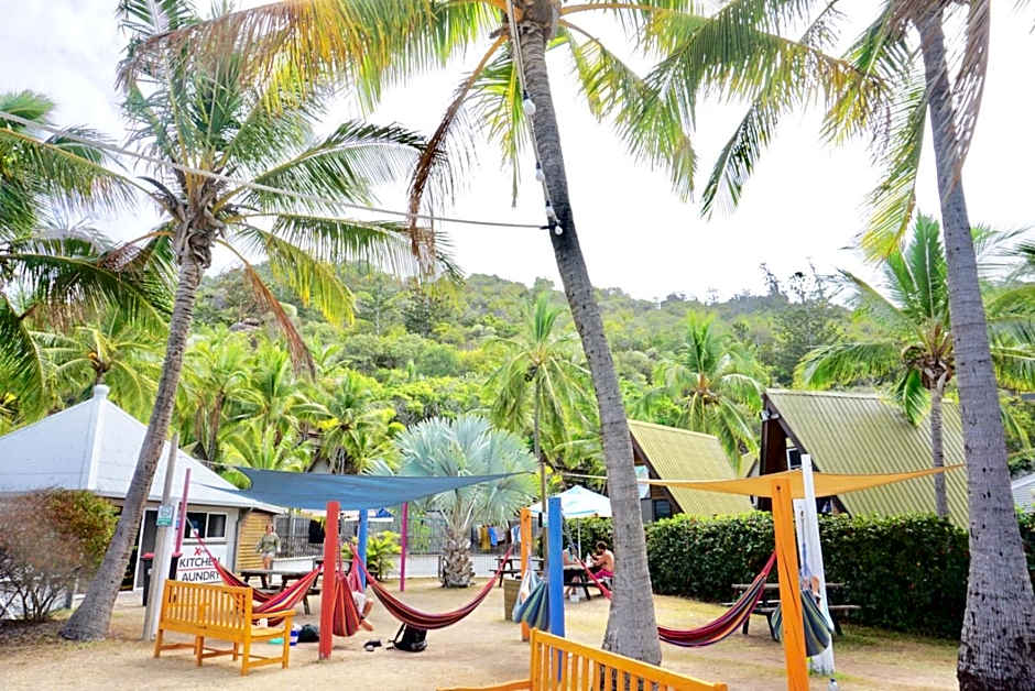 Base Backpackers Hotel Magnetic Island