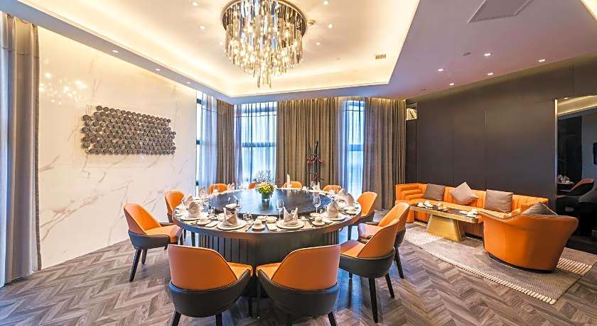 Novotel Zhengzhou Convention Centre Hotel