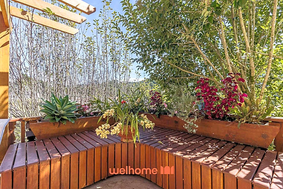 Casa em Campos do Jordão com Varanda e Lareira