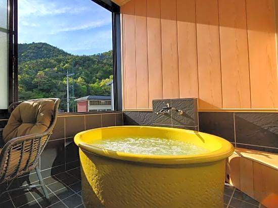 Sugatani Onsen