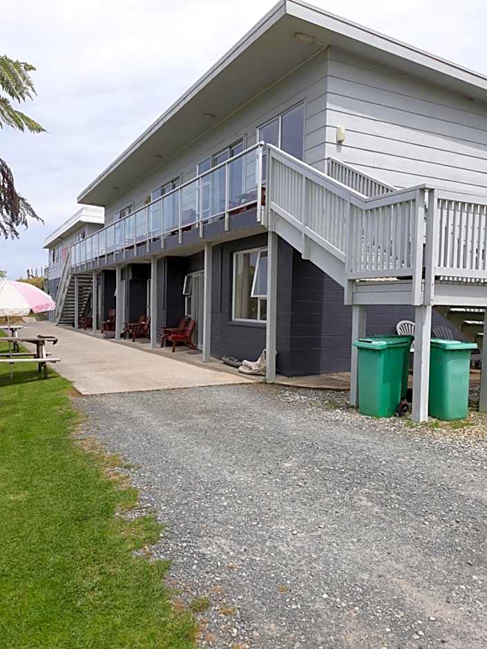 Mokau Motels
