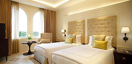 Superior Room City View Twin Bed