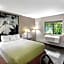 Super 8 by Wyndham Elkins