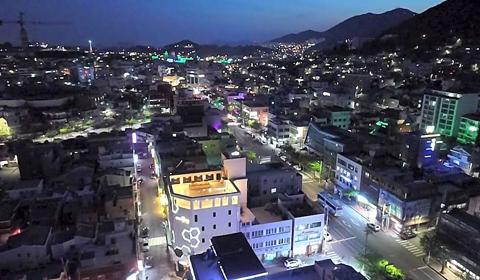 Yeosu Ggulzam Hotel