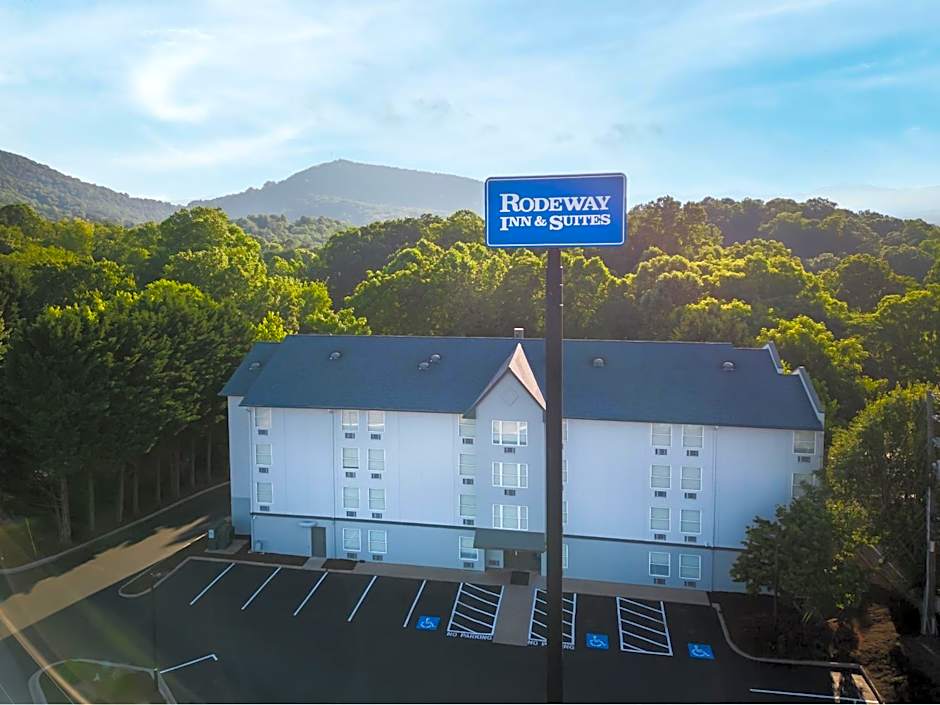 Rodeway Inn & Suites
