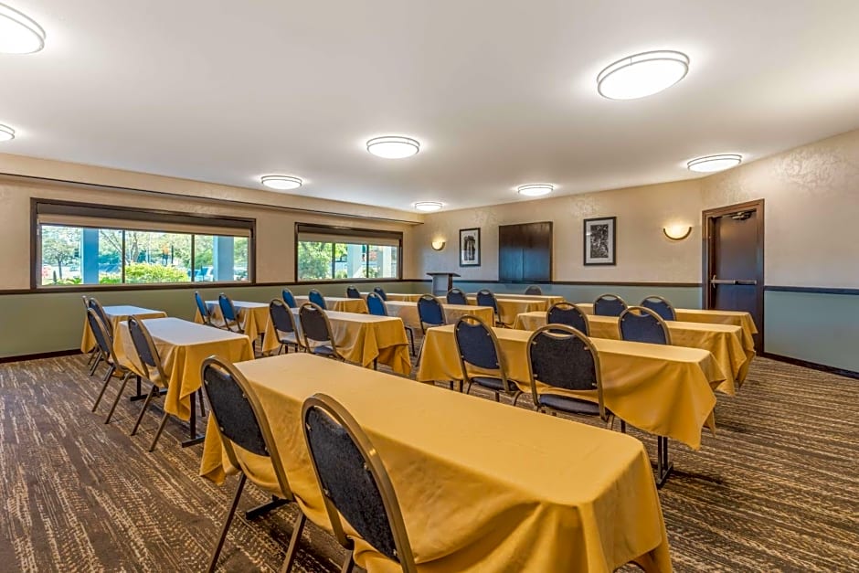 Best Western Plus Wine Country Inn & Suites