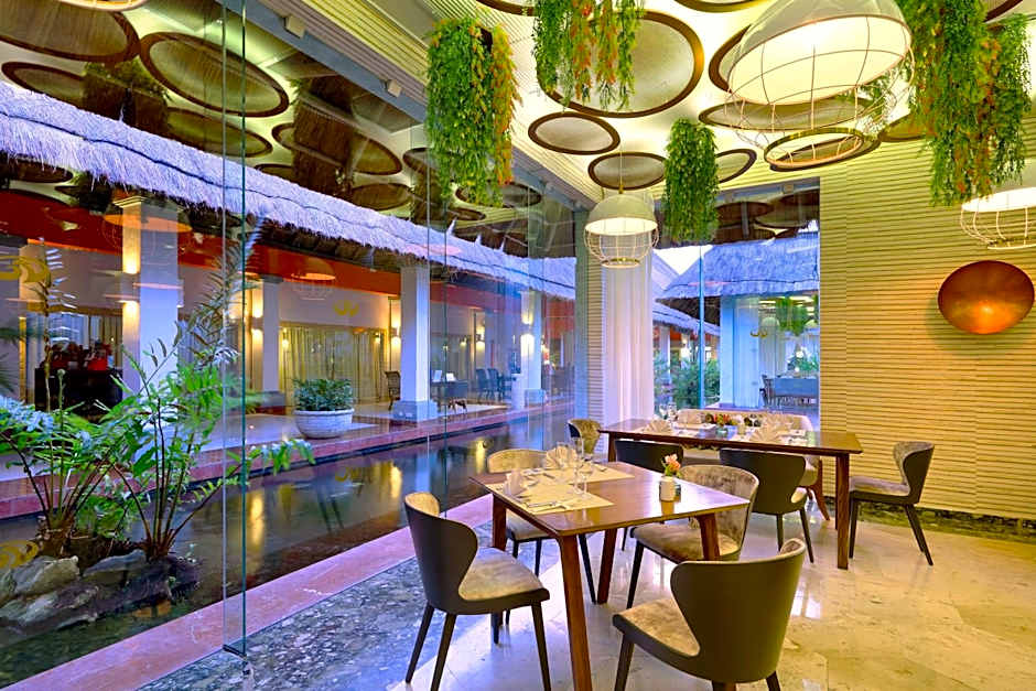 Family Selection at Grand Palladium Kantenah Resort & Spa- All Inclusive