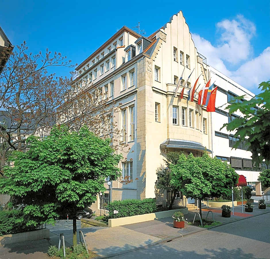 Photo 1 of 50 of Hotel Viktoria
