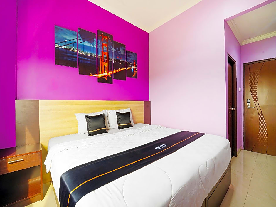 Collection O 91345 Myroom Hotel