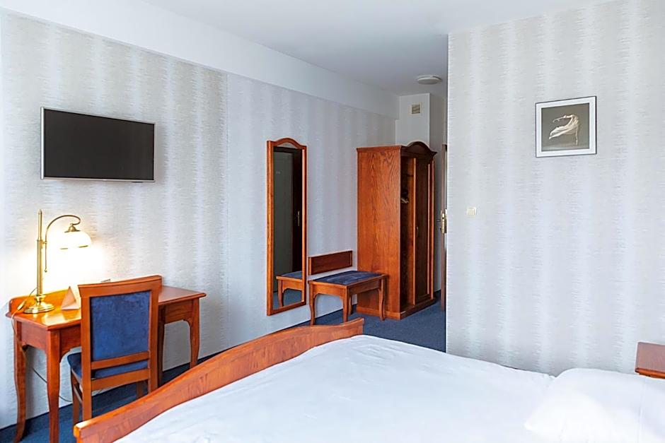 Hotel Mistral
