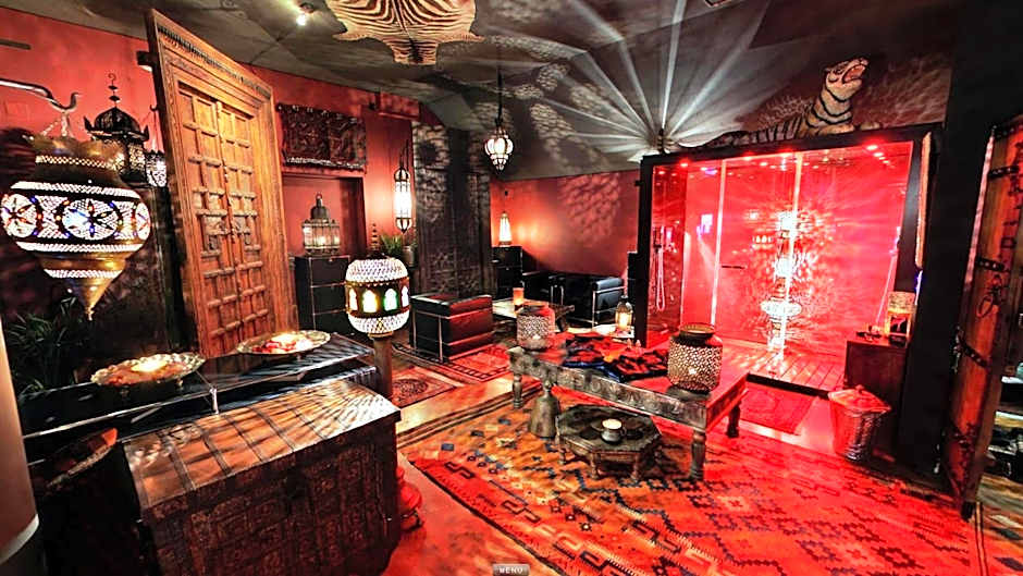 Bijou Hotel / Love and Romance