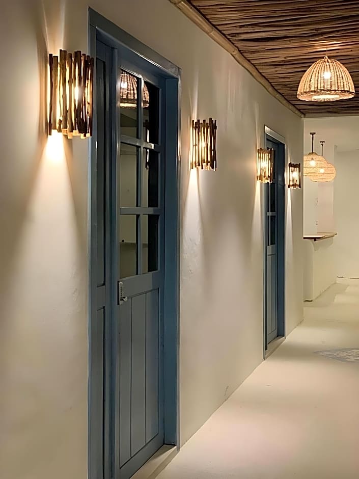 Seaesta Komodo Hostel & Hotel