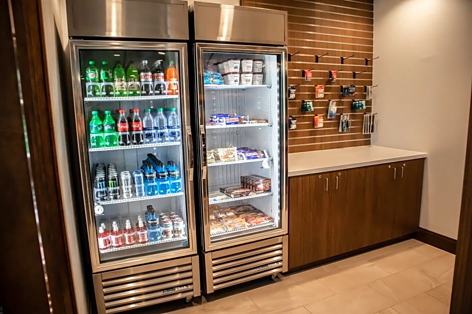 Holiday Inn Express & Suites Gainesville I-75 By IHG