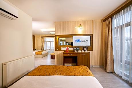 Quadruple Room with Sea View