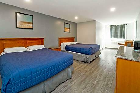 2 Double Beds, Nonsmoking, Accessible