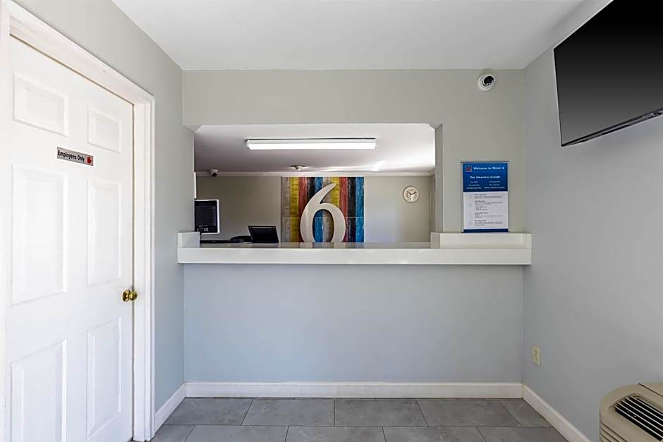 Motel 6 Culpeper, VA