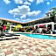 Red Roof PLUS+ & Suites Tampa