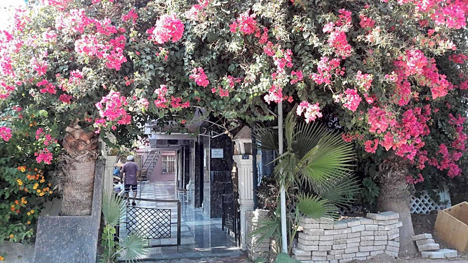 Gunay Pansiyon Antalya