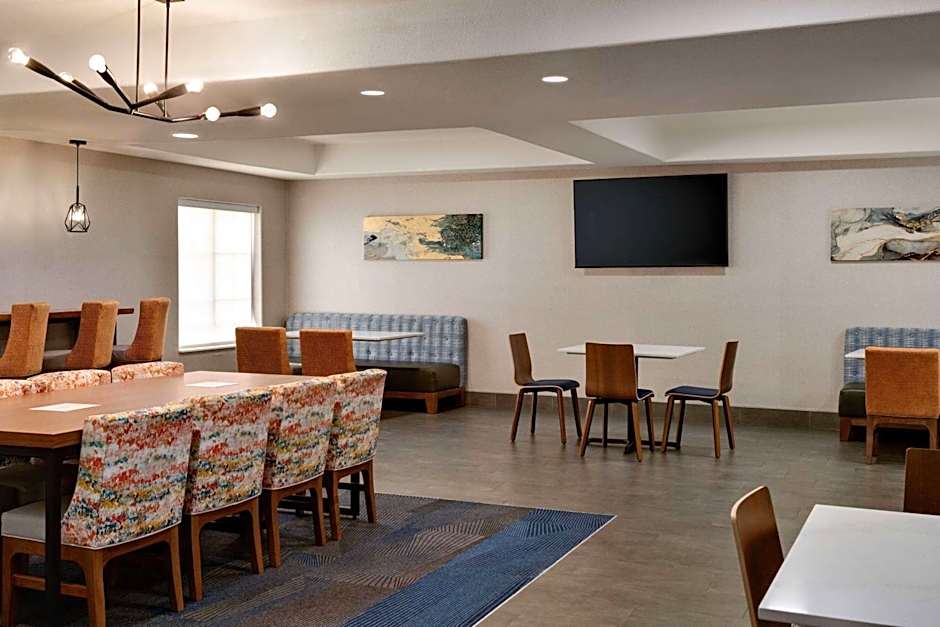 La Quinta Inn & Suites by Wyndham Stephenville