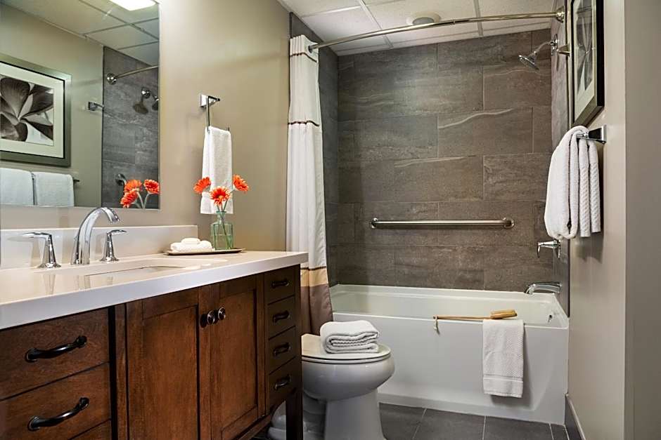 Meadowbrook Inn
