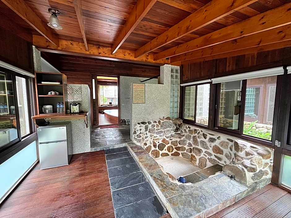 Pinehome Villa