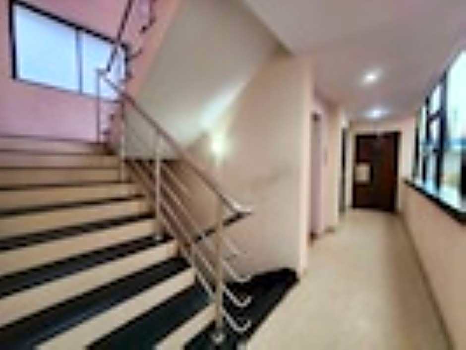 Hotel Lee International