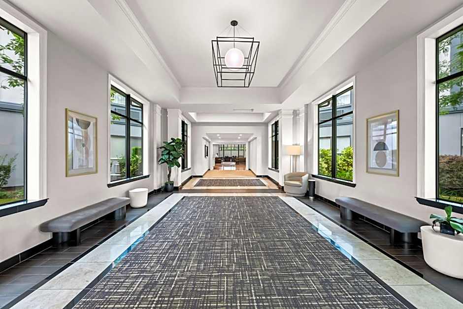 Best Western Plus Plaza Hotel & Conference Center