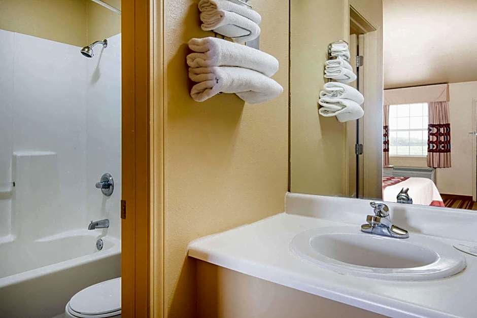 Super 8 by Wyndham Big Cabin/Vinita Area