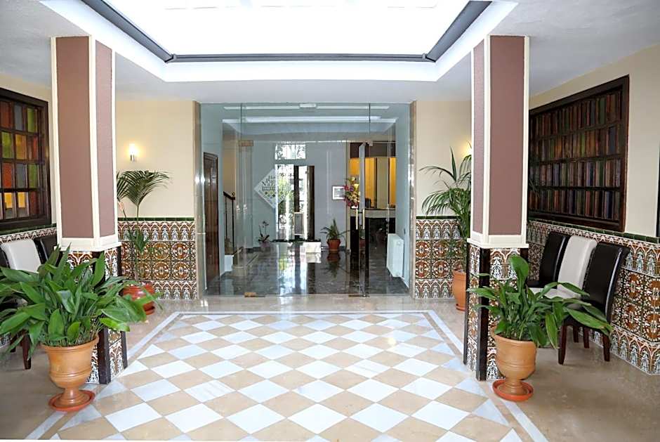 Hotel Puerta Nazarí