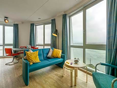 Beautiful apartment with sea view