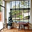 Chambre d'Amis by Alix