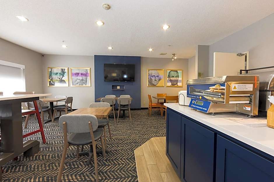 AmericInn by Wyndham Duluth