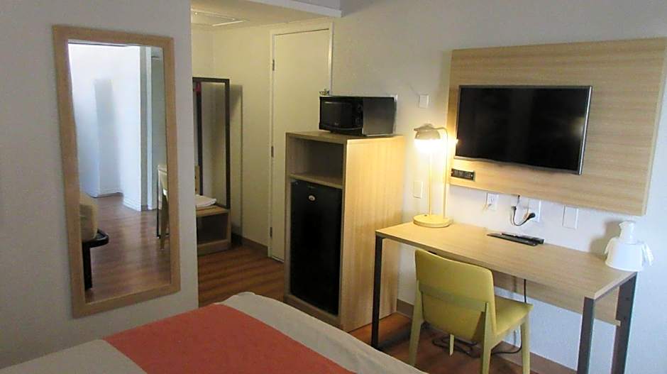 Park Inn by Radisson, Wells