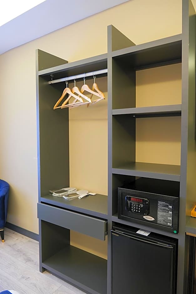 Plus Hotel & Private Transportation İstanbul Airport-By Loft