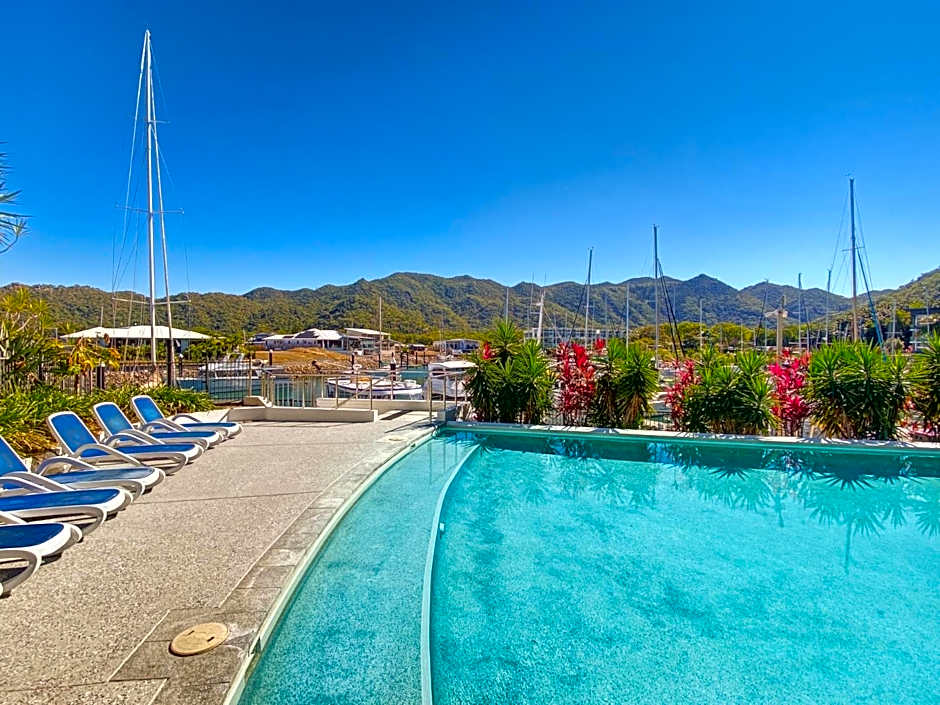 Blue on Blue Studio Room 1362