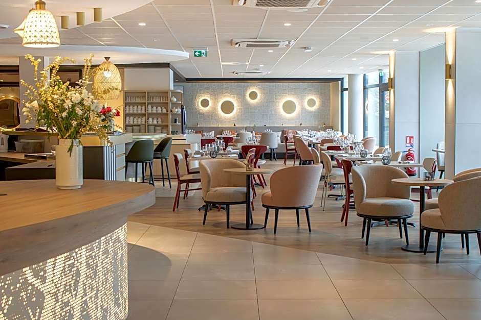Brit Hotel Nantes La Beaujoire - L'Amandine