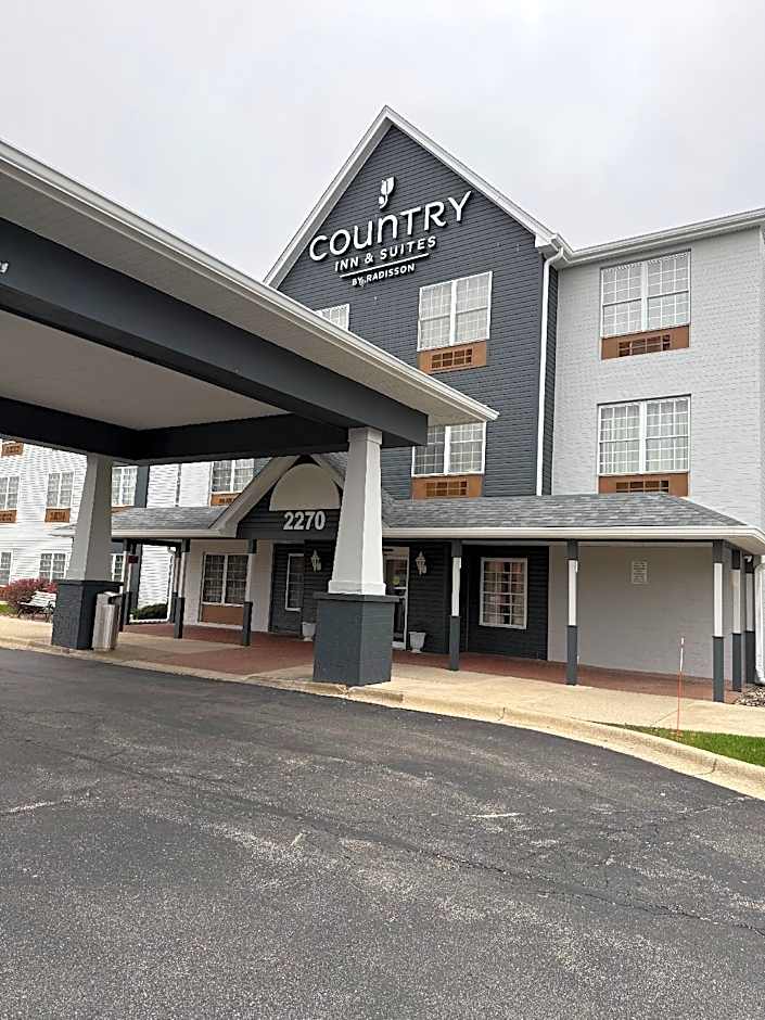 Country Inn & Suites by Radisson, Elgin, IL