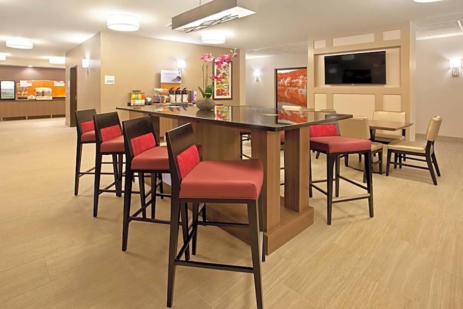 Holiday Inn Express Hotel & Suites Minneapolis - Minnetonka By IHG