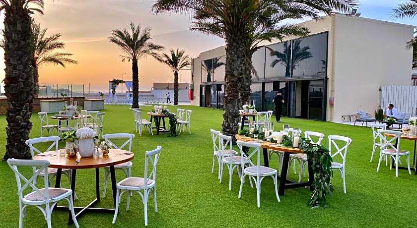 Q Village Hotel - Poleg Beach