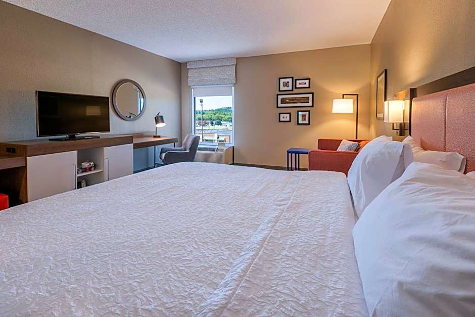 Hampton Inn By Hilton Wilkesboro