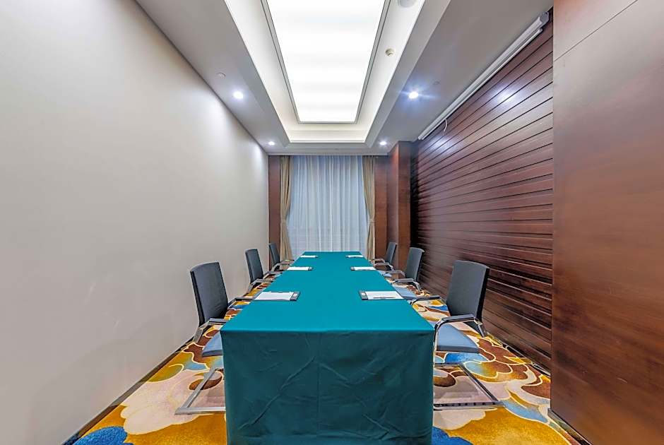 Days Hotel By Wyndham Chongqing Keyuan