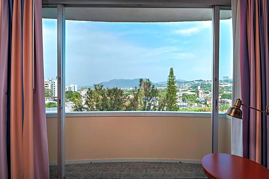 Sheraton Presidente San Salvador Hotel