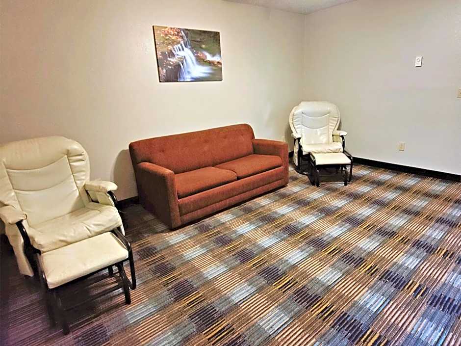 Bavarian Haus Lakefront Inn