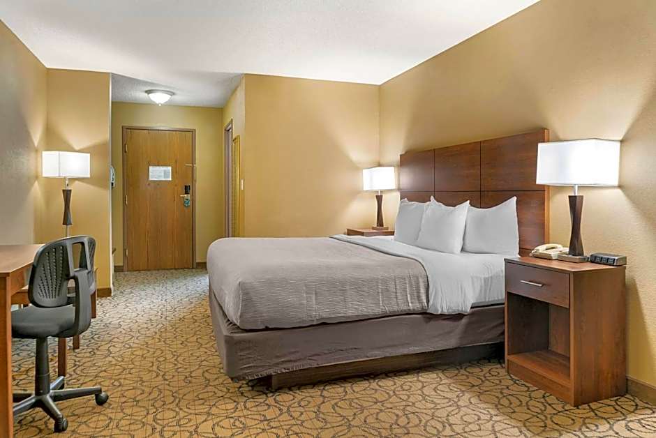 Quality Inn & Suites Manistique